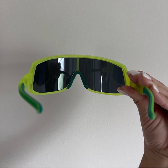 Goodr Nuclear Gnar Glasses - Picture 5 of 10